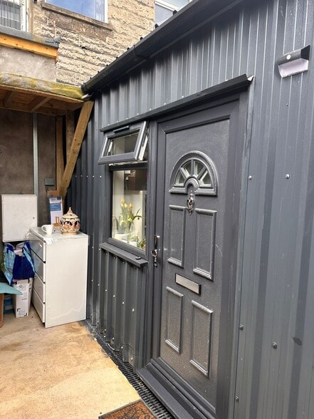 399 Shirley Rd, Southampton for sale - Building Photo - Image 2 of 12