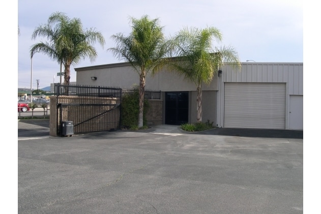 24663 Railroad Ave, Santa Clarita, CA for sale - Building Photo - Image 3 of 10