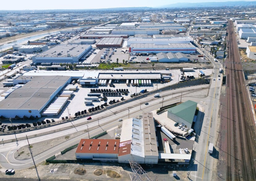 2646 S Downey Rd, Vernon, CA for lease - Building Photo - Image 3 of 6