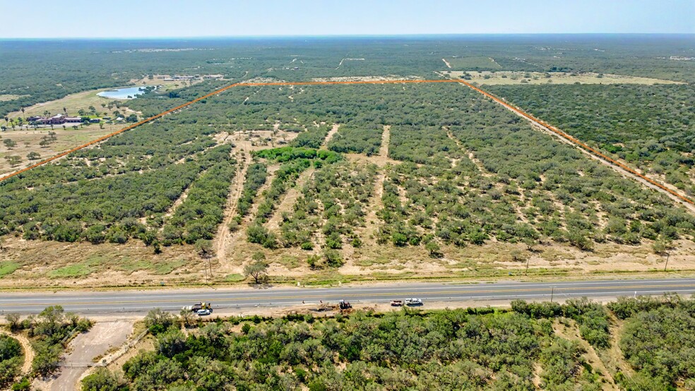 Hwy 83 N Hwy, Laredo, TX à vendre - Photo du b timent - Image 2 de 14