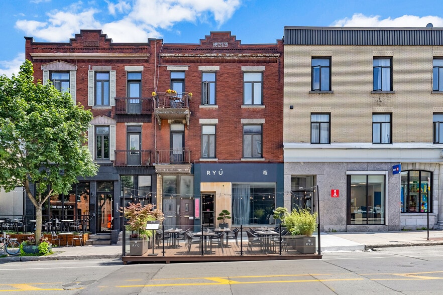 284-288 Laurier O, Montréal, QC à louer - Photo du bâtiment - Image 2 de 18