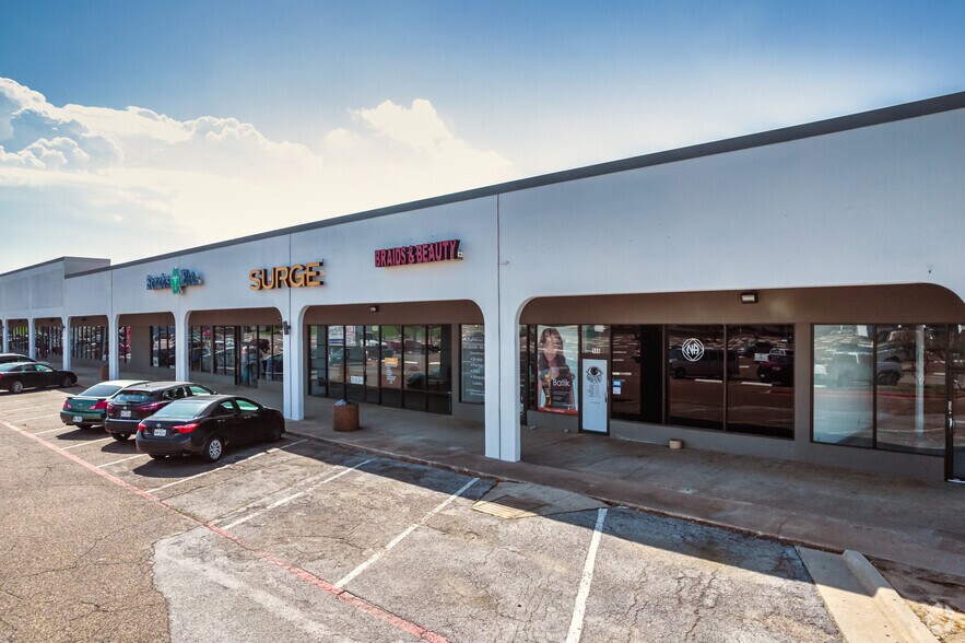 1165 S Stemmons Fwy, Lewisville, TX à louer - Photo du bâtiment - Image 3 de 4