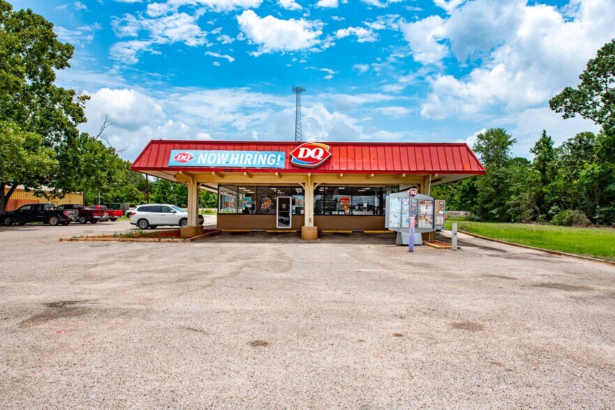 515 S Washington Ave, Cleveland, TX for lease - Primary Photo - Image 1 of 7
