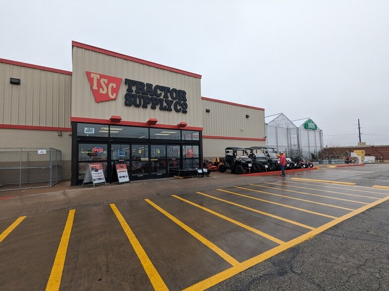 2901 Southwest Blvd, San Angelo, TX for lease - Building Photo - Image 3 of 6