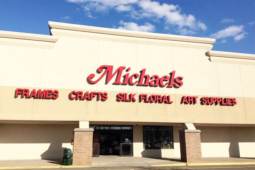 2671 S Macarthur Dr, Alexandria, LA à louer - Photo du bâtiment - Image 3 de 4