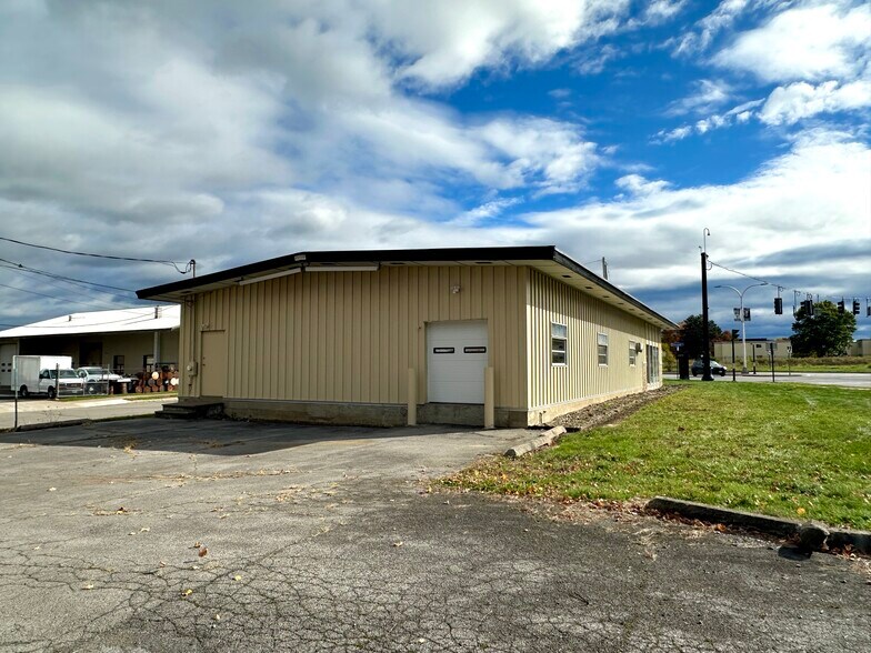 430 Catherine St, Utica, NY à vendre - Photo du bâtiment - Image 3 de 4