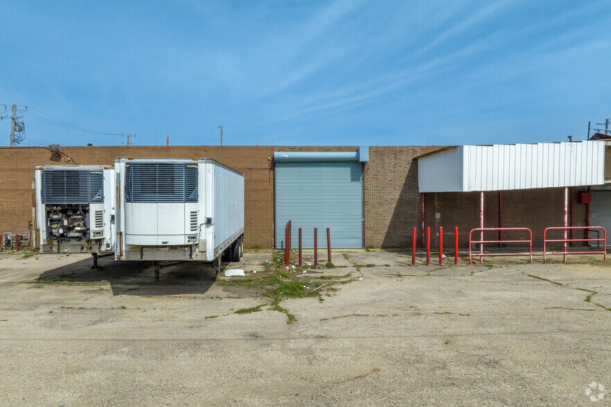 52 Bartlett St, Highland Park, MI à vendre - Photo du bâtiment - Image 3 de 5