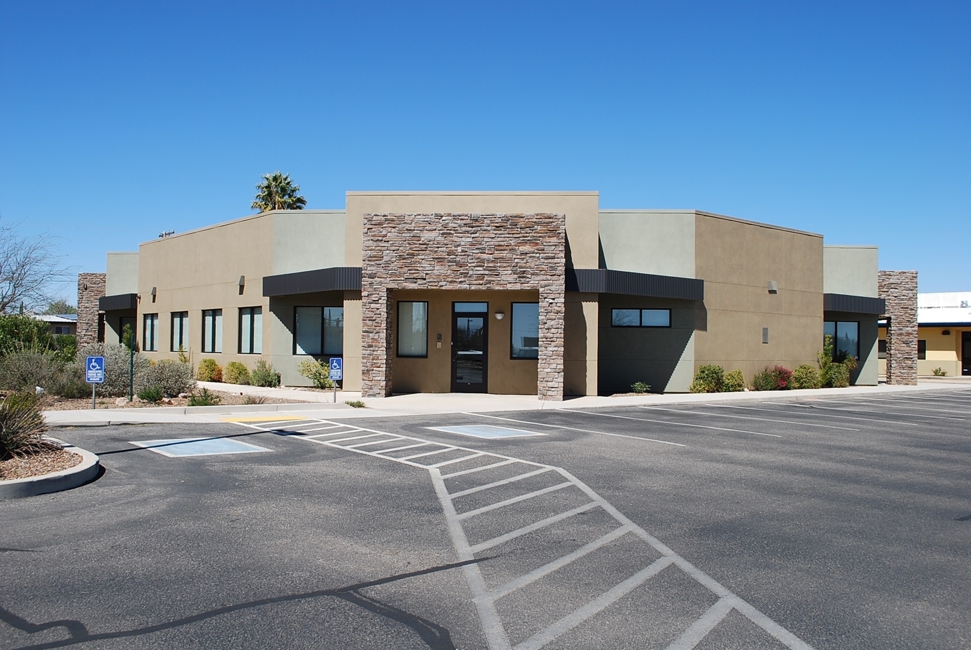 174 S Coronado Dr, Sierra Vista, AZ for lease Building Photo- Image 1 of 30