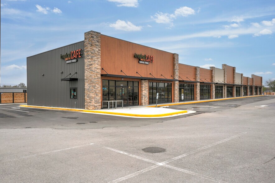 4501 S Mill St, Pryor, OK à louer - Photo du bâtiment - Image 1 de 4