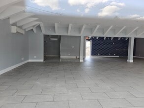 105 Northern Blvd, Great Neck, NY à louer Photo du bâtiment- Image 2 de 6