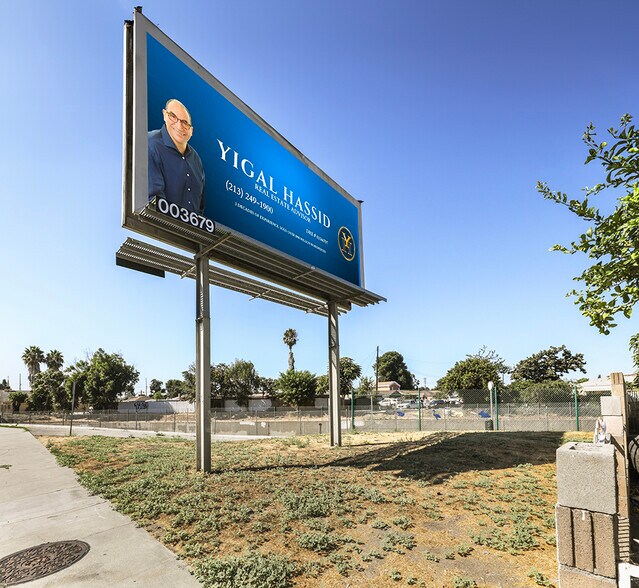 303 N Wilmington Ave, Compton, CA à vendre - Photo principale - Image 2 de 5