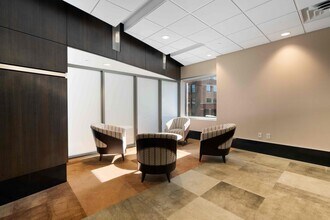 118 2nd Ave SE, Cedar Rapids, IA à louer Photo du bâtiment- Image 2 de 13