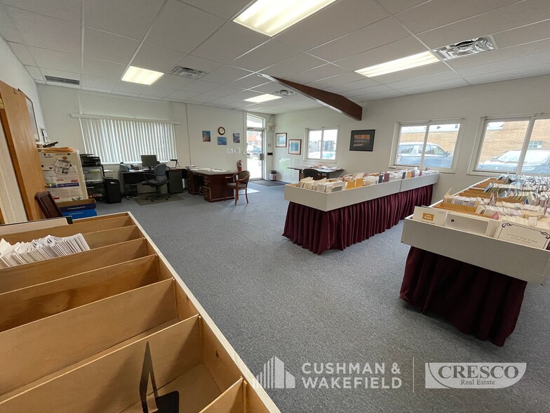 5121 W 161st St, Brook Park, OH à louer - Photo intérieure - Image 2 de 3