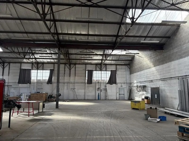 Flex in Feyzin for lease Interior Photo- Image 1 of 8