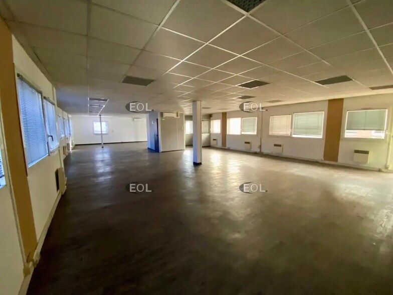 Office in Vitrolles for lease - Interior Photo - Image 3 of 4