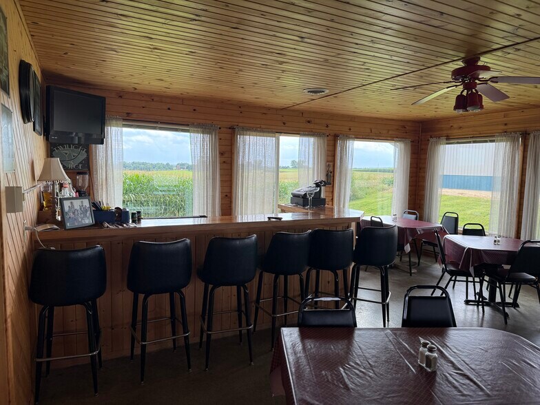 28534 U.S. 18, Mc Gregor, IA à louer - Photo du bâtiment - Image 3 de 4
