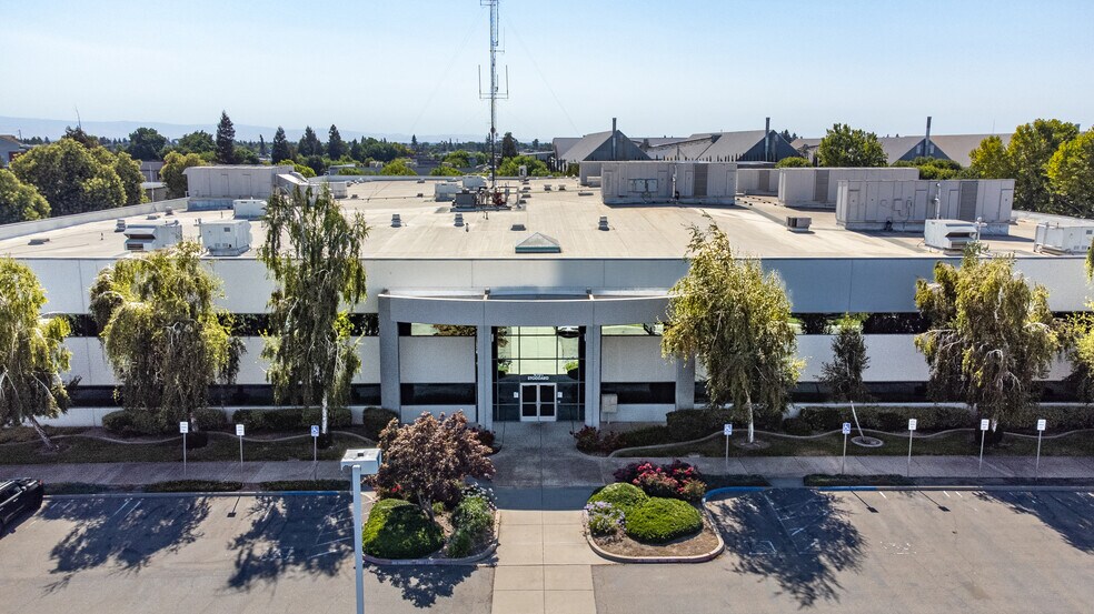 4701 Stoddard Rd, Modesto, CA à louer - Photo du bâtiment - Image 1 de 4