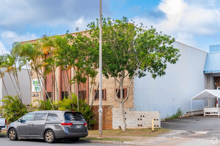 94-479 Ukee St, Waipahu, HI à louer - Photo du bâtiment - Image 2 de 14