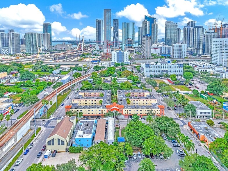 268 NW 11th St, Miami, FL for sale - Building Photo - Image 1 of 6