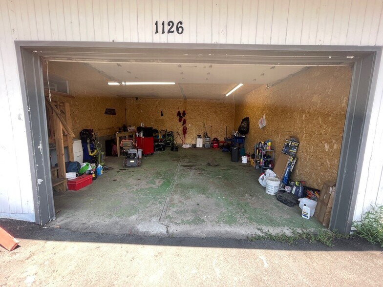 1124 E 18th St, Anderson, IN à vendre - Photo du bâtiment - Image 2 de 7