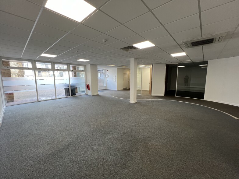 North St, Bishop's Stortford for lease - Interior Photo - Image 1 of 4