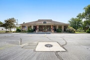 3598 green pointe center-0001