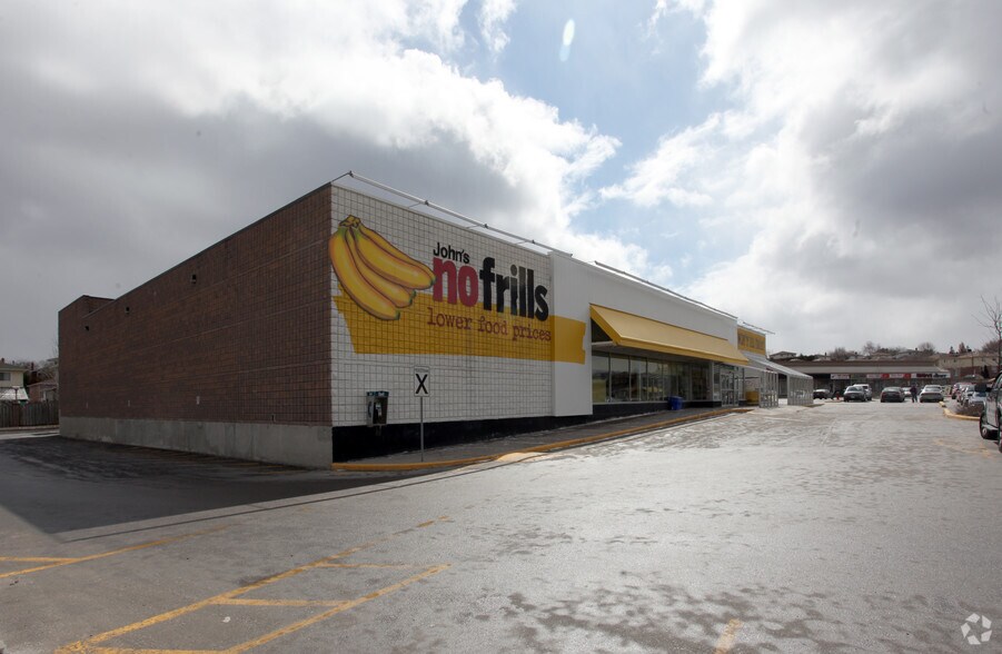 305 Barrie St, Bradford West Gwillimbury, ON for sale - Primary Photo - Image 1 of 1