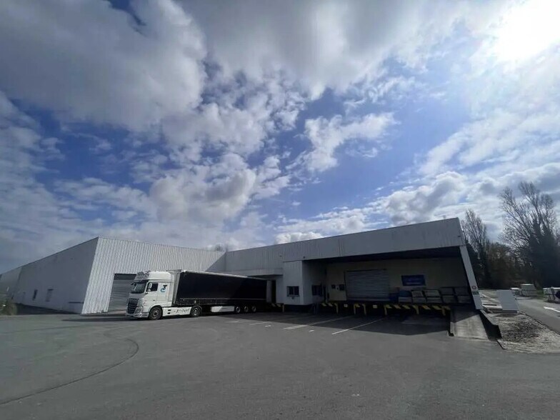 Flex dans Carbon-Blanc à louer - Photo du bâtiment - Image 1 de 8