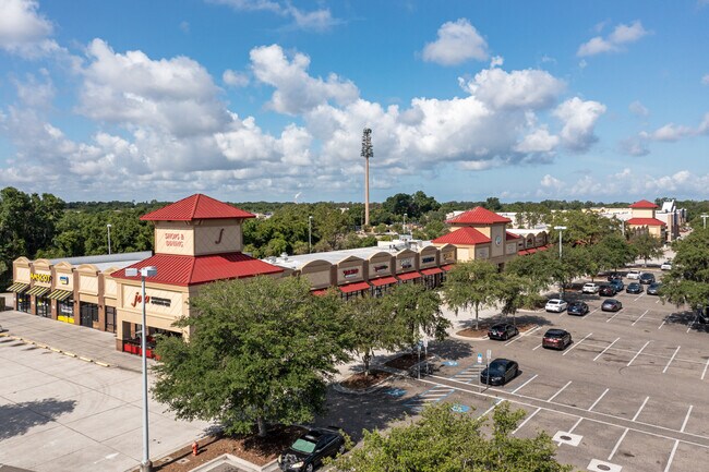 Plus de détails pour 10427-10483 Gibsonton Dr, Riverview, FL - Commerce de détail à louer