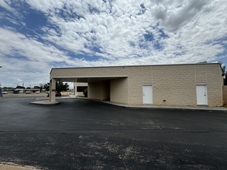 301 N Muskingum, Odessa, TX for lease - Building Photo - Image 3 of 17