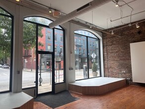 1417 Main St, Cincinnati, OH for lease Interior Photo- Image 1 of 10