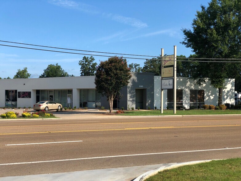 1091 Old Fannin Rd, Brandon, MS à louer - Photo du bâtiment - Image 2 de 11