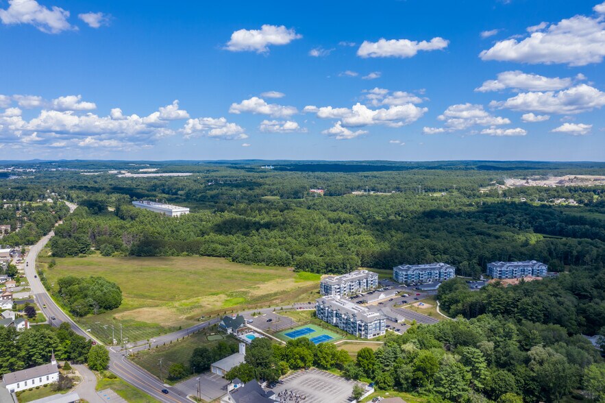 703 Daniel Webster Hwy, Merrimack, NH à louer - Vidéo aérienne - Image 2 de 9