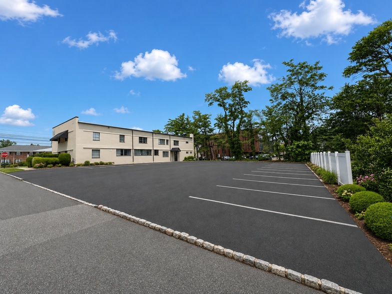 80 Morris Ave, Springfield, NJ à vendre - Photo du bâtiment - Image 3 de 11