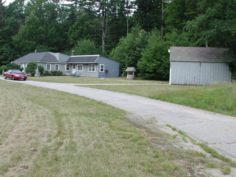 438 Route 106 S, Loudon, NH à vendre - Photo principale - Image 1 de 3