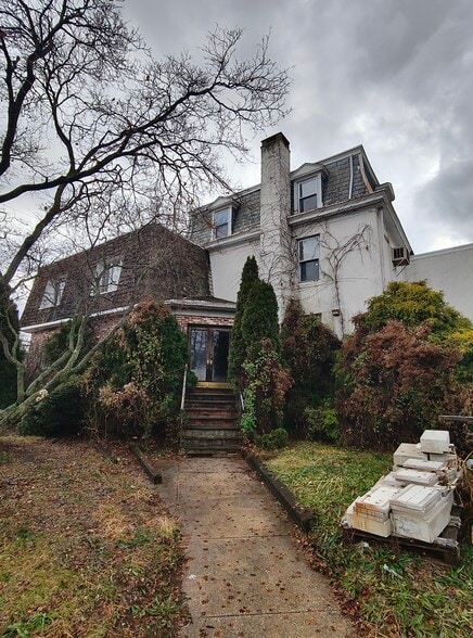 615 Macdade Blvd, Collingdale, PA for sale - Building Photo - Image 2 of 11
