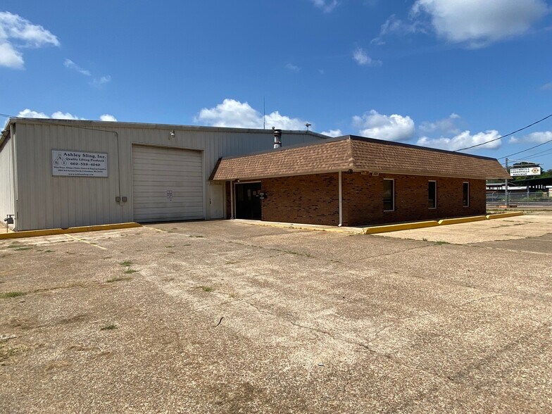 1824 3rd Ave N, Columbus, MS for lease - Building Photo - Image 2 of 18