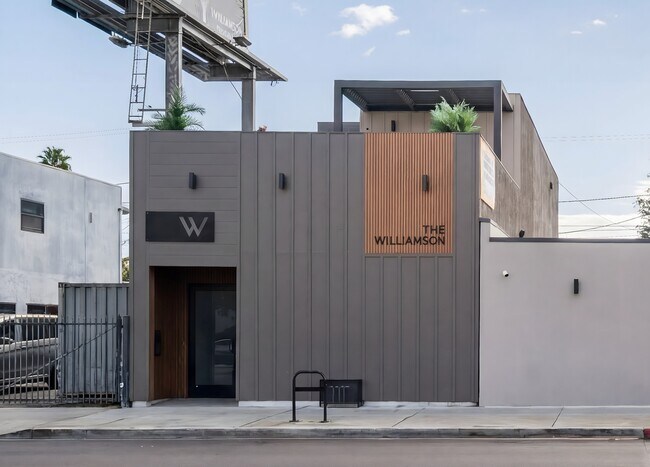 More details for 10440 Burbank Blvd, North Hollywood, CA - Office for Sale