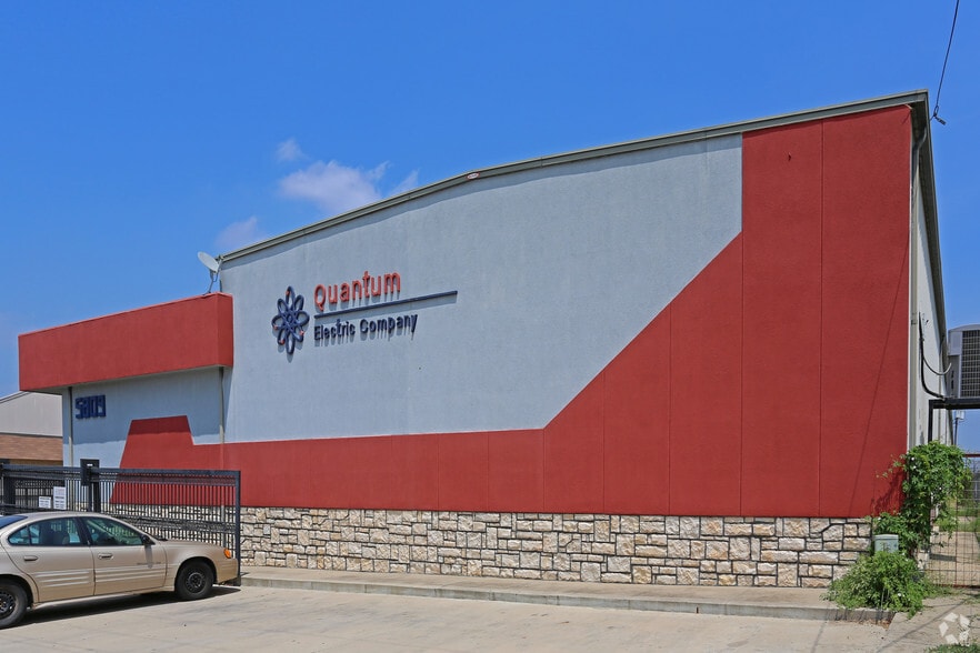 5809 East Dr, Laredo, TX à vendre - Photo du bâtiment - Image 2 de 31