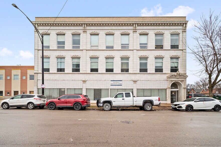 1110 S Oakley Blvd, Chicago, IL à vendre - Photo du bâtiment - Image 3 de 17