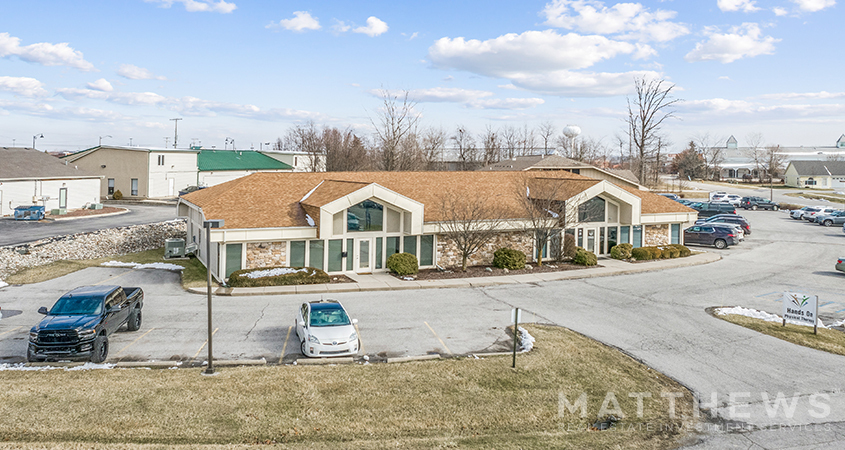 312 E Dupont Rd, Fort Wayne, IN à vendre - Photo du bâtiment - Image 1 de 1