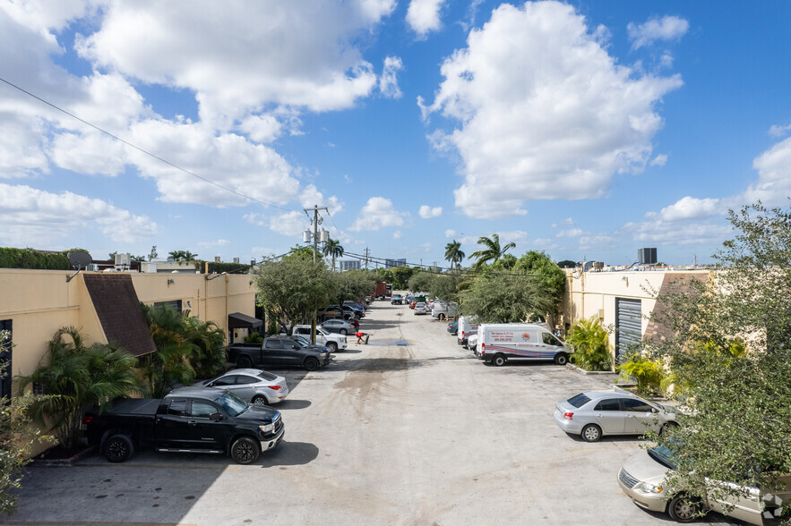 5149-5199 NW 74th Ave, Miami, FL à louer - Photo du b timent - Image 2 de 5