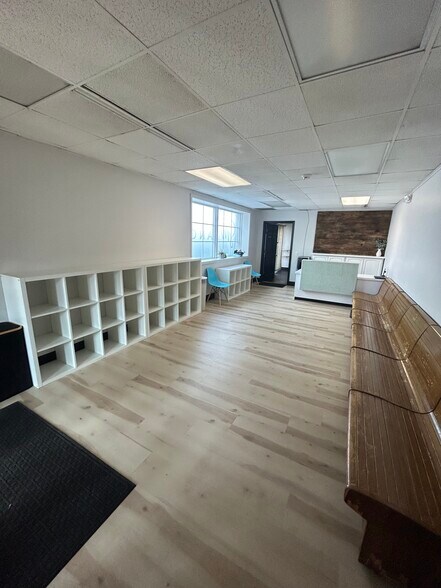 5479 Main St, Williamsville, NY for lease - Building Photo - Image 2 of 5