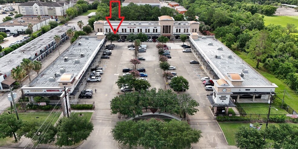 10021 Main St, Houston, TX for lease - Building Photo - Image 2 of 39