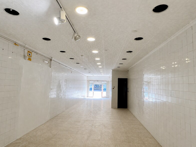 Retail in Sabadell, Barcelona for lease - Interior Photo - Image 2 of 4