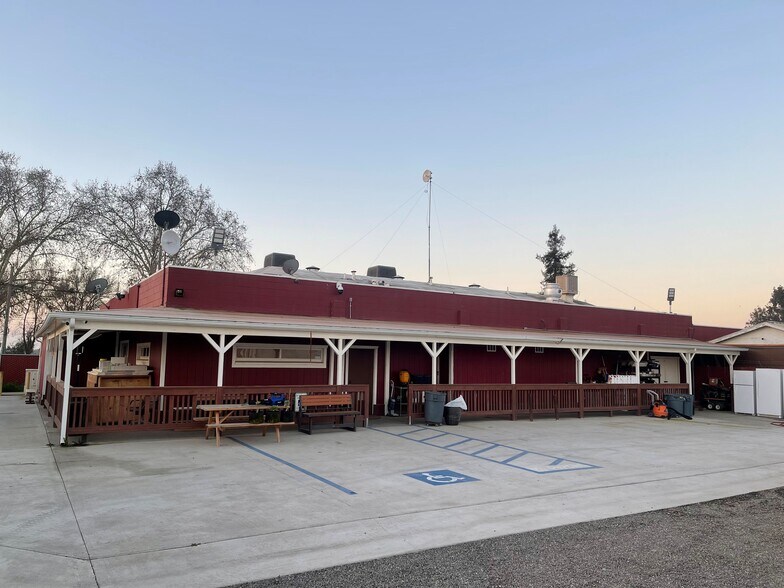 5020 19 1/2 Ave, Riverdale, CA à vendre - Photo du bâtiment - Image 3 de 25