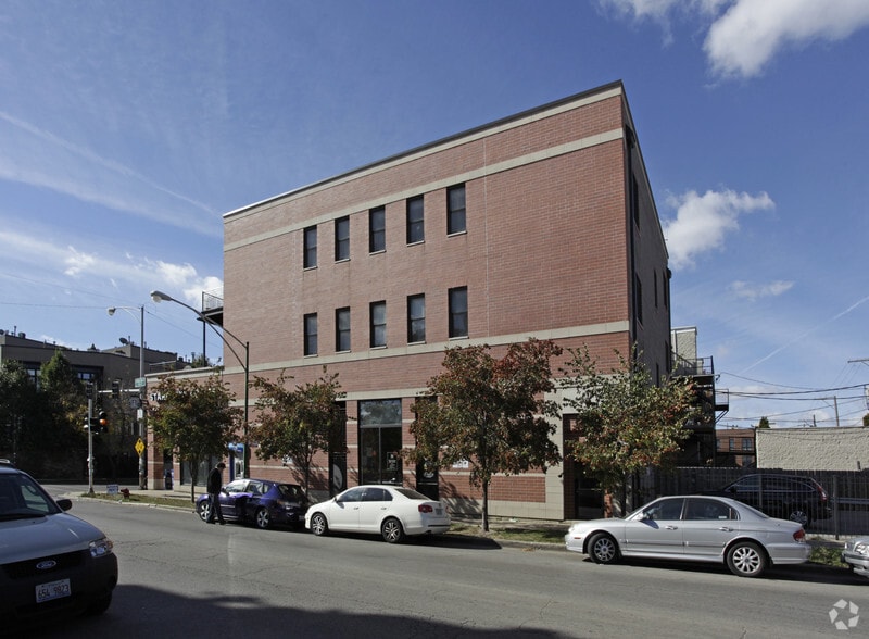 1700 W Diversey Pky, Chicago, IL for lease - Building Photo - Image 2 of 2