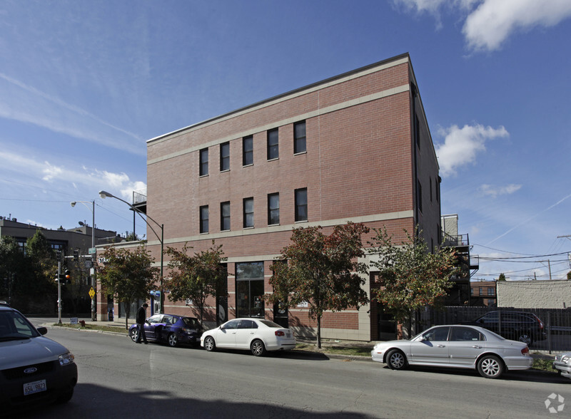 1700 W Diversey Pky, Chicago, IL for lease - Building Photo - Image 3 of 3