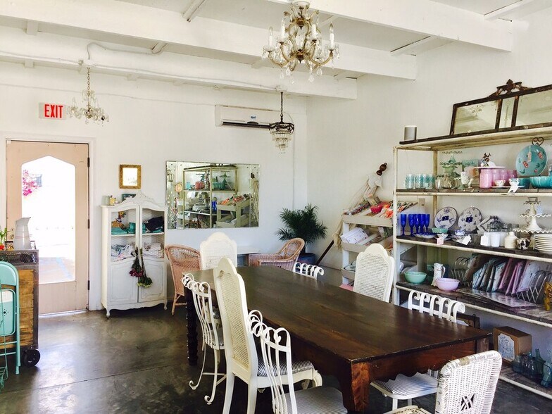 301 N San Marino Ave, San Gabriel, CA à louer - Photo du bâtiment - Image 2 de 35