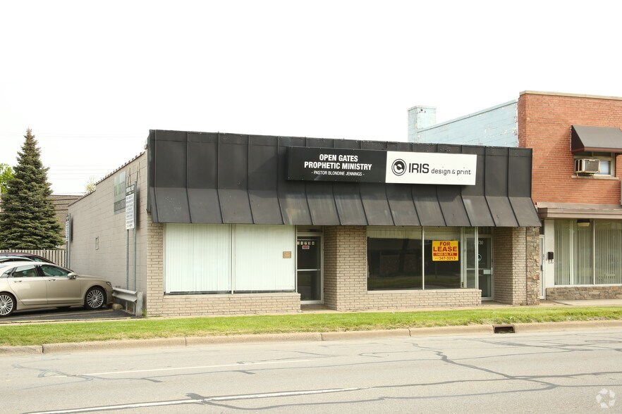24730-24736 Michigan Ave, Dearborn, MI à louer - Photo du bâtiment - Image 3 de 19